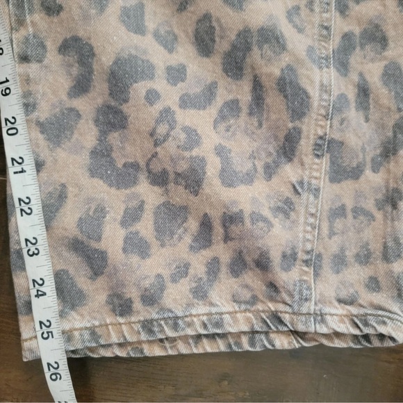 Reserved 🎈 NWT Free People WE THE FREE Good Luck  Cheetah Printed Barrel Jeans - Picture 8 of 11